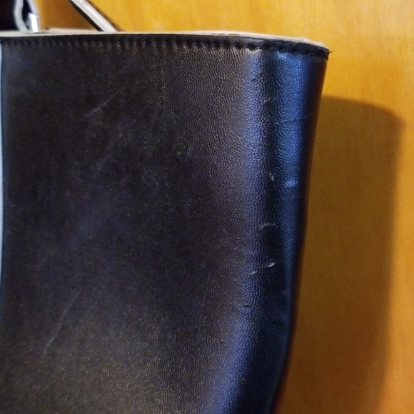 Vera Bradley Ella Tote - Picture 7 of 8